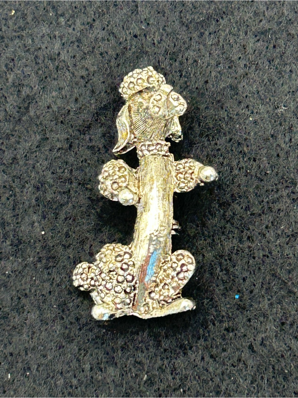 Silver tone Poodle Brooch with Textured Rhinestone Accents(7)